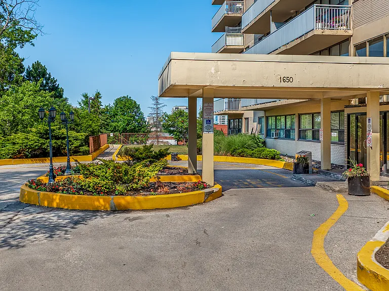 1650 Sheppard Ave E — Photo 8