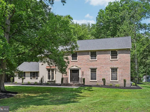 21 Holly Oak Dr, Voorhees, NJ 08043