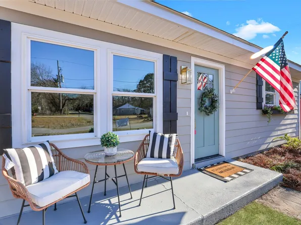 5808 Sedgefield Dr, Hanahan, SC 29410