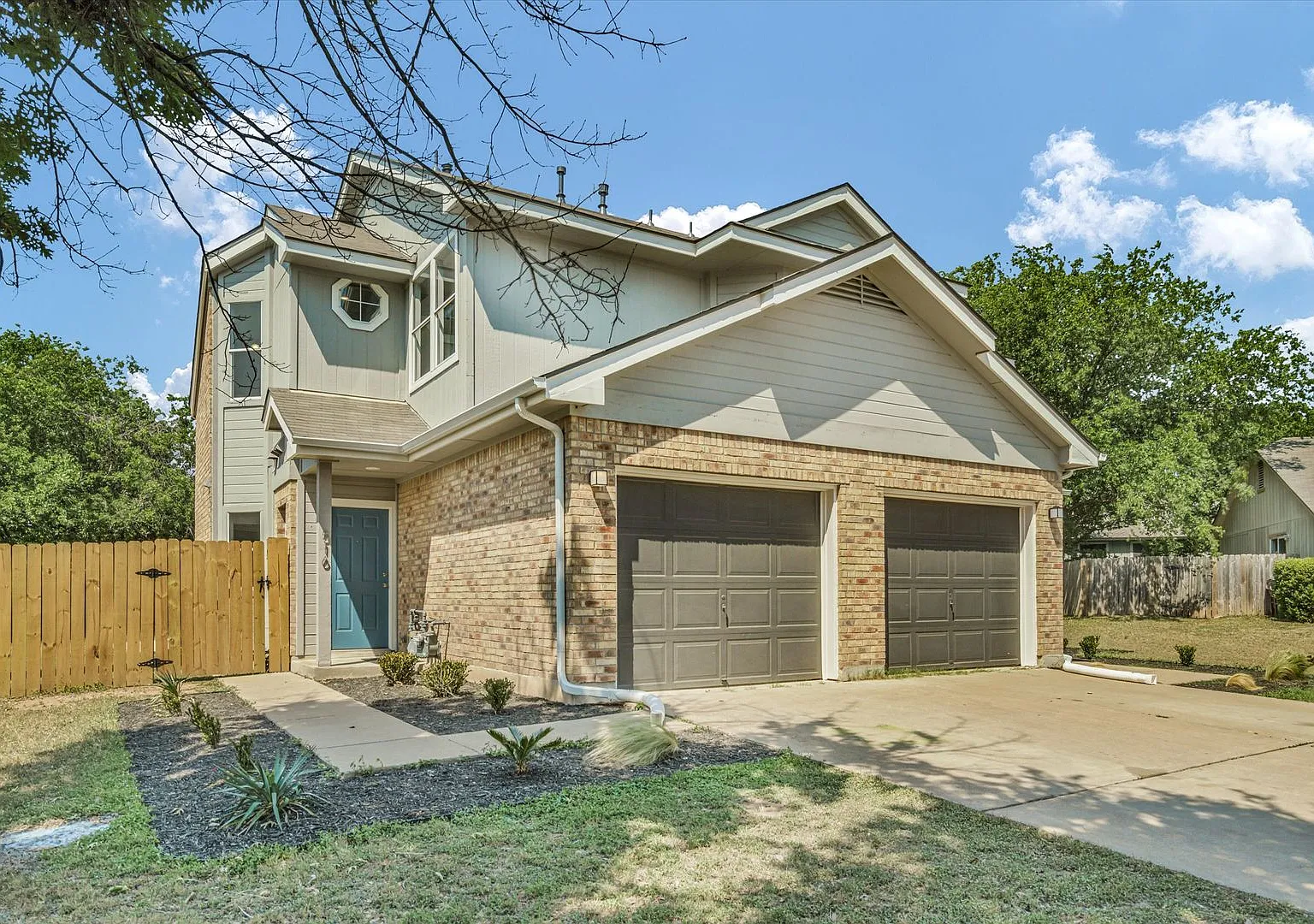 516 Gregory Ct Round Rock, TX 78664 — Photo 2