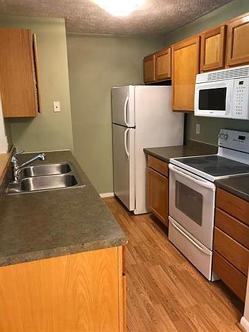 2nd image of 68 View Terrace Dr Suite 8