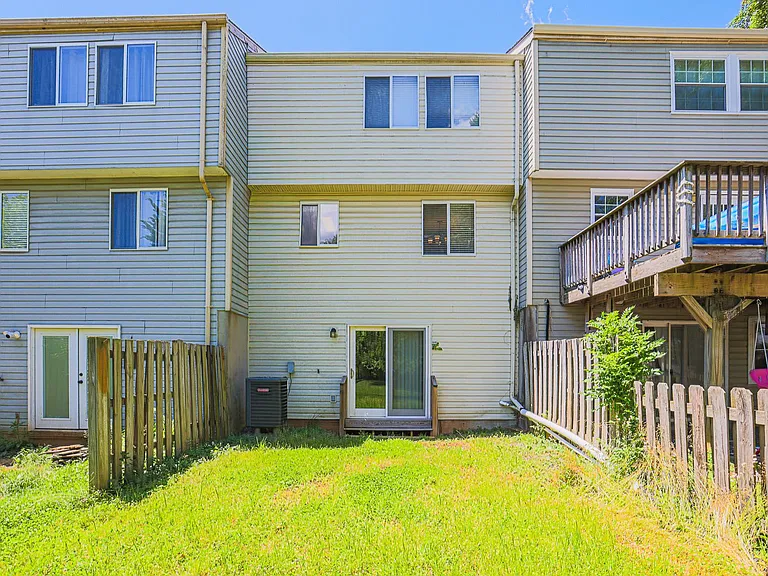 831 Comer Sq — Photo 24