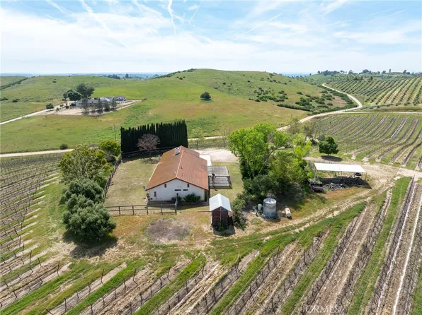 1375 Grana Pl, San Miguel, CA 93451