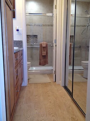 2313 Montrose Ave #7 — Photo 6