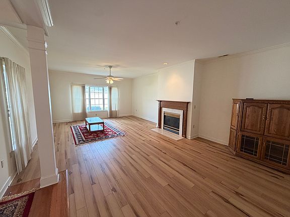 3rd image of 28498 Sawgrass Ct