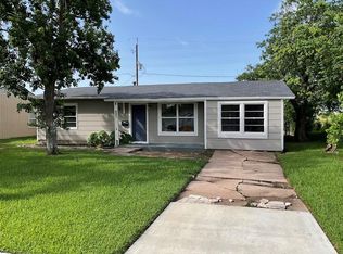 815 W 12th St, Freeport, TX 77541