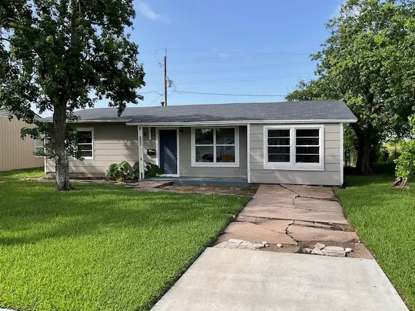 815 W 12th St, Freeport, TX 77541