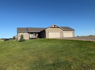 19229 Chuck Wagon Cir, Belle Fourche, SD 57717