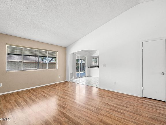 3rd image of 8715 W TOWNLEY Avenue