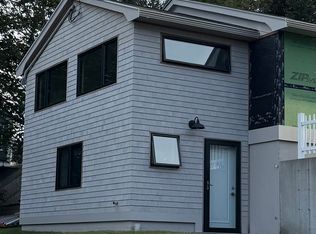 1 Rose Ln #UB, Gloucester, MA 01930