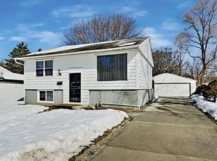 4242 Clark Dr, Richton Park, IL