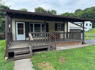 102 Berton Rd, Excelsior Springs, MO 64024