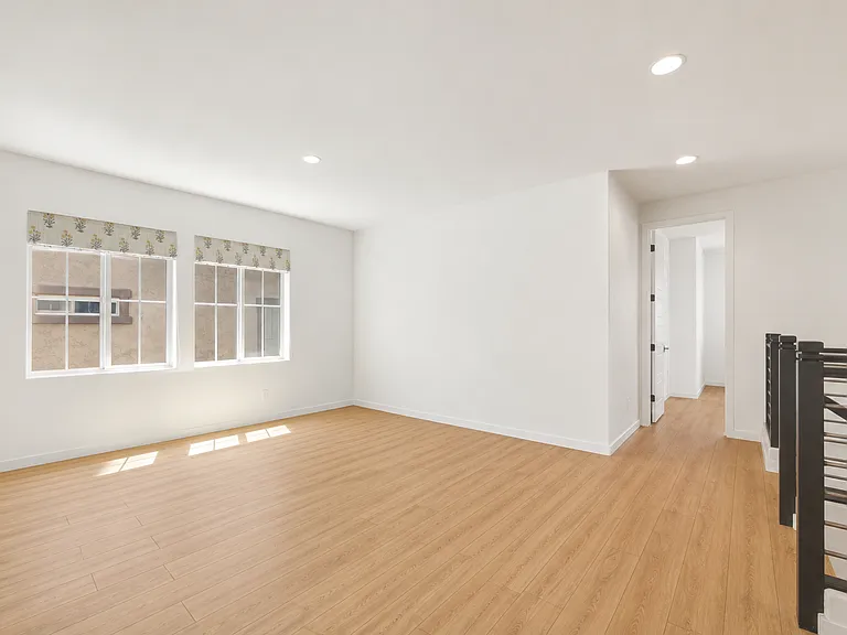 633 E Silver Fox Way — Photo 26