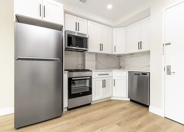 30-75 32nd St #4B — Photo 8