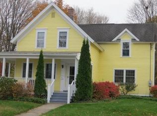 46 Middle St, Northampton, MA 01062