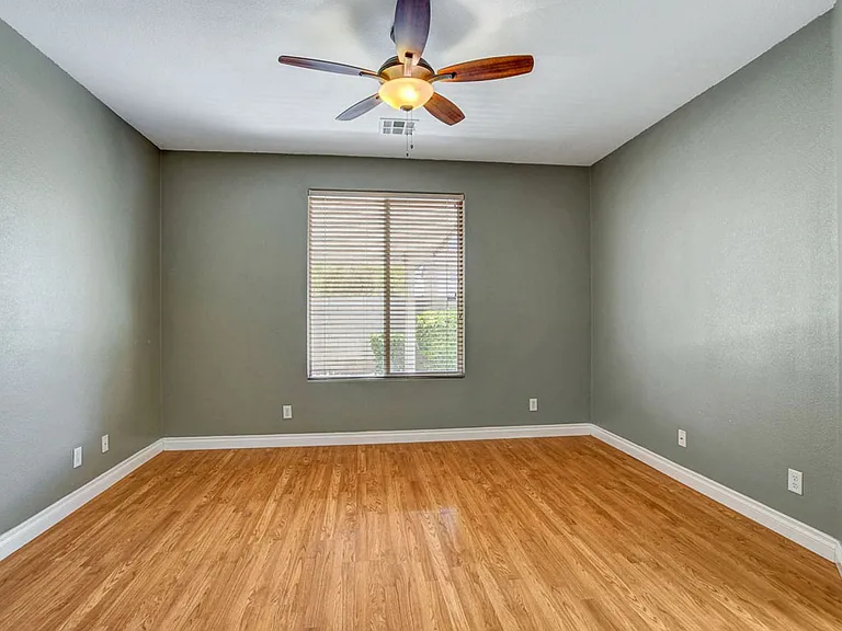 8737 Radiant Ruby Ave — Photo 22