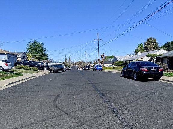 4th image of 2020 Woodland Dr
