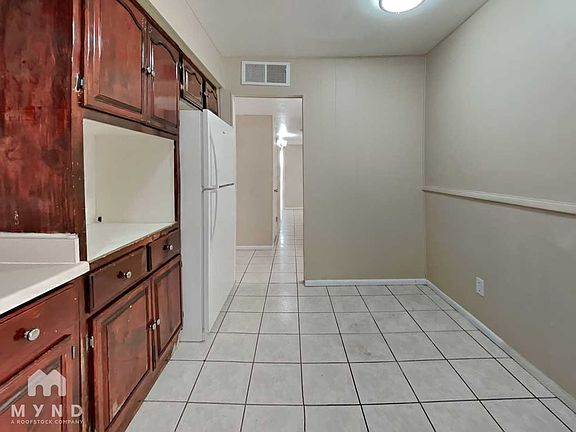 4th image of 2908 N 40th Dr