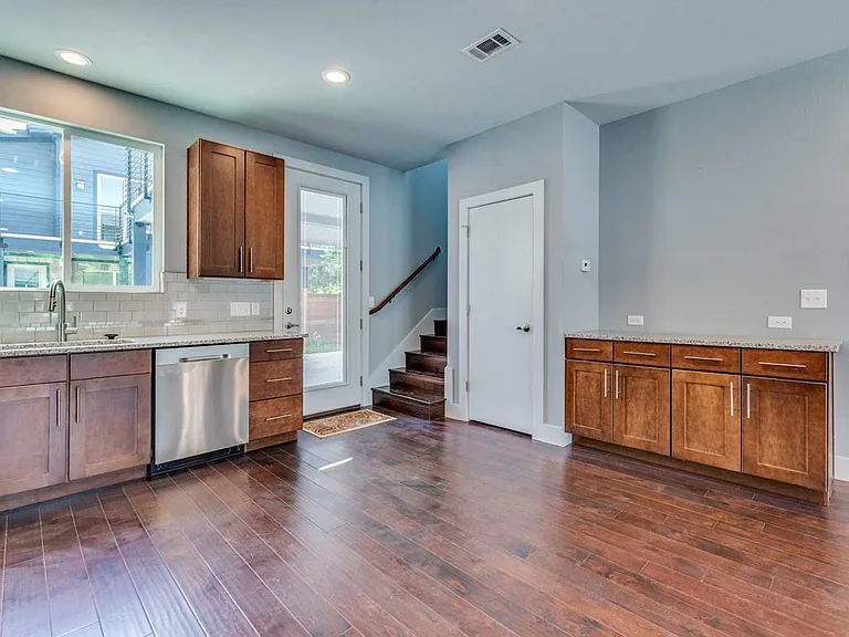 406 Post Road Dr #1 — Photo 7