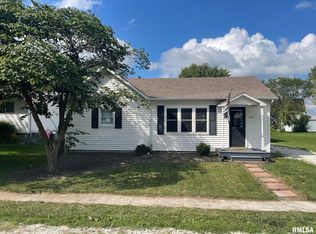 320 W State St, Good Hope, IL 61438