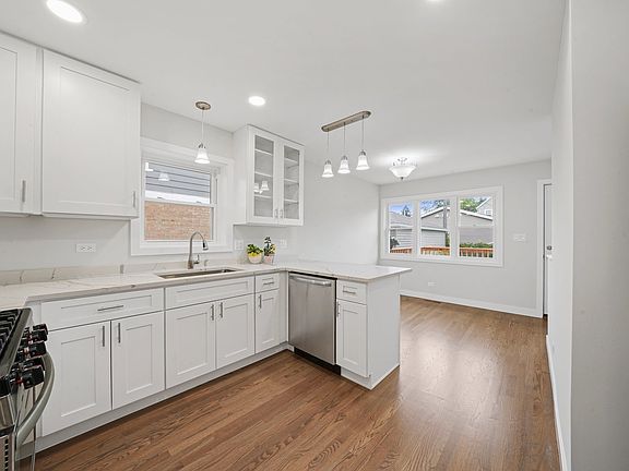 5th image of 7742 W Clarence Ave