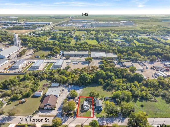 918 N Jefferson St, Lancaster, TX 75146