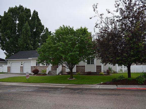 2nd image of 665 Summerwood Dr