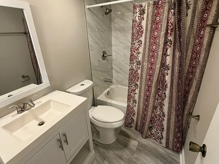 8565 Chester Grove Ct — Photo 18