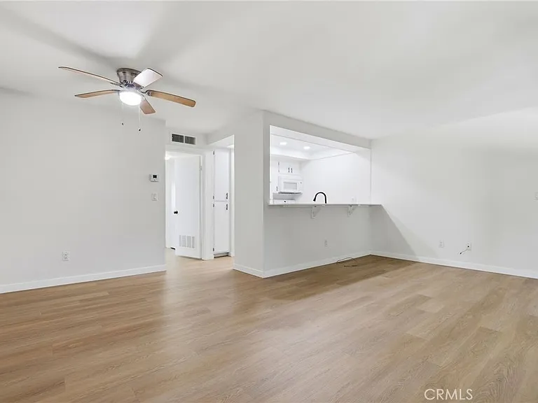7304 Corbin Ave #J — Photo 13