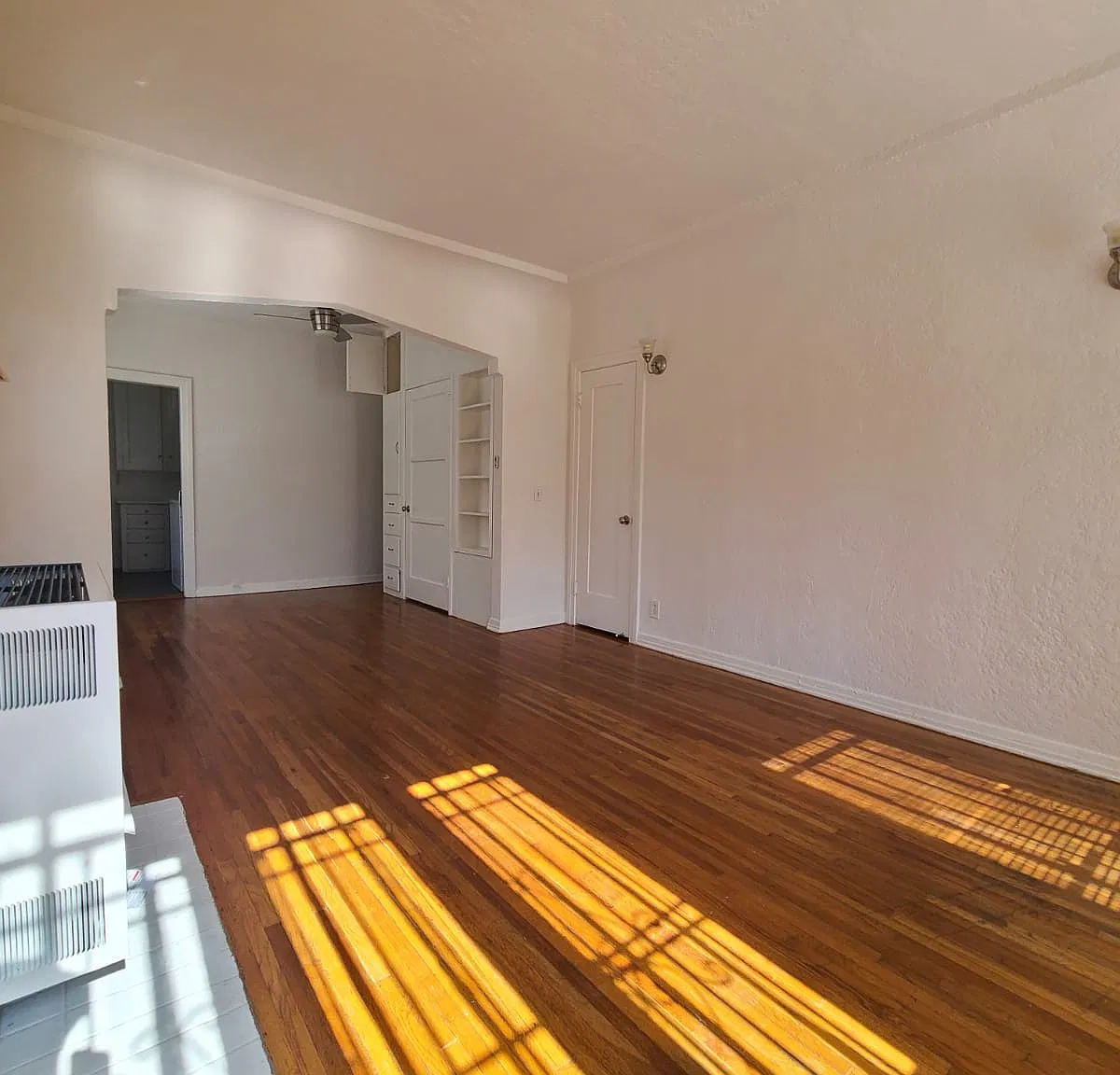 Studio, 500 sqft, $1,850 — Photo 3