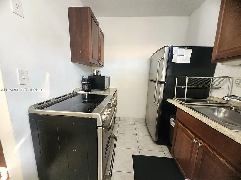 11220 NE 11th Pl #11220 — Photo 12