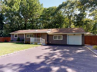 18 Miller Place Middle Island Rd, Mount Sinai, NY 11766