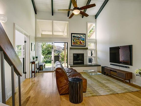 2nd image of 17923 Valle De Lobo Dr