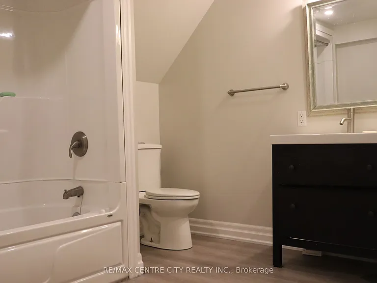 83 Britannia Ave — Photo 26