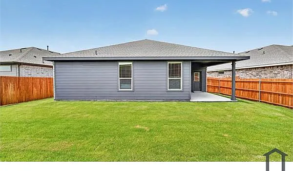 5 bed, 2095 sqft, $2,900 — Photo 3