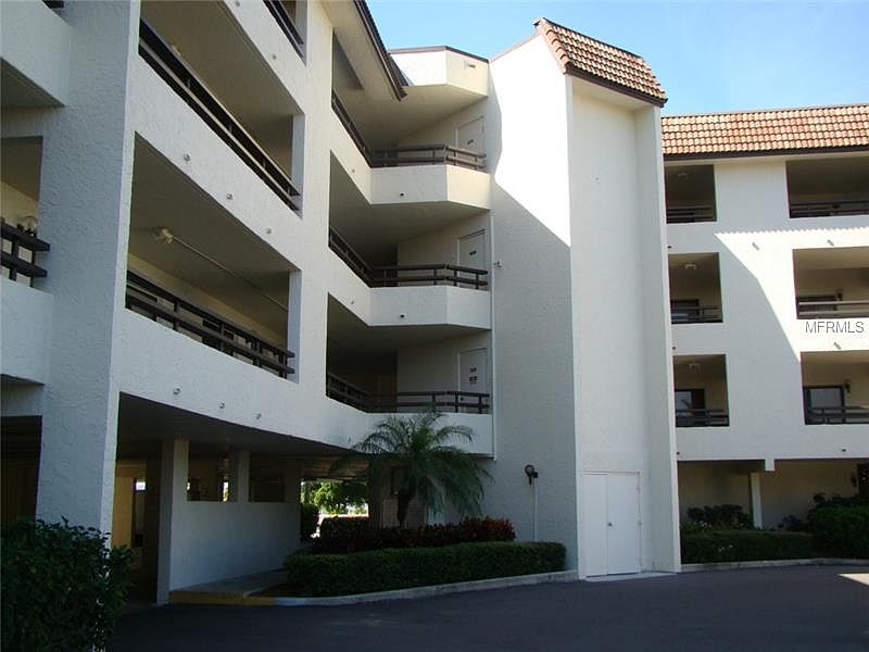 1st image of 106 1st St E APT 213