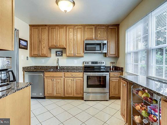 3rd image of 2785 Sikes Ct