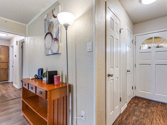 4th image of 6037 Highcrest Dr
