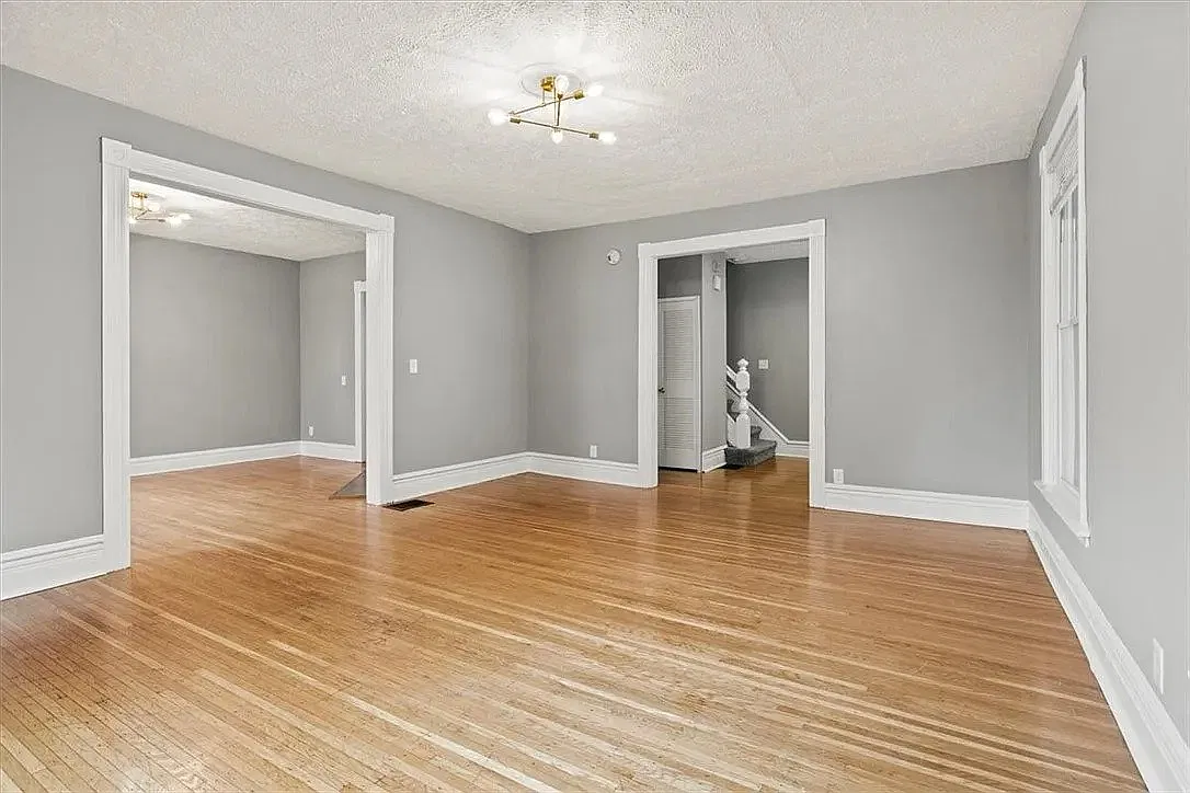 2 bed, $1,800 — Photo 2