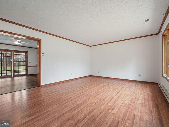 4th image of 311 Sophers Row