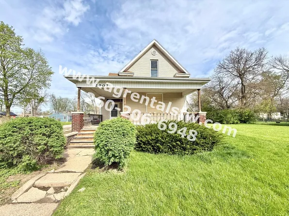 2903 Queen St, 2903 Queen St, Fort Wayne, IN 46806