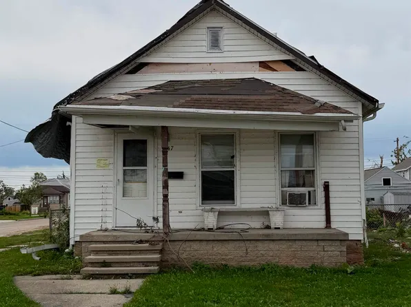 847 3rd St, Menasha, WI 54952