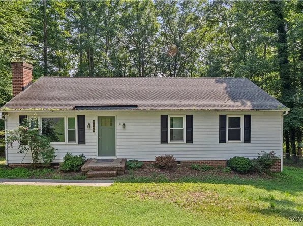 7145 Foxbernie Dr, Mechanicsville, VA 23111