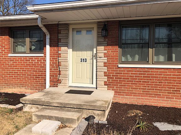 3rd image of 313 Bonita St