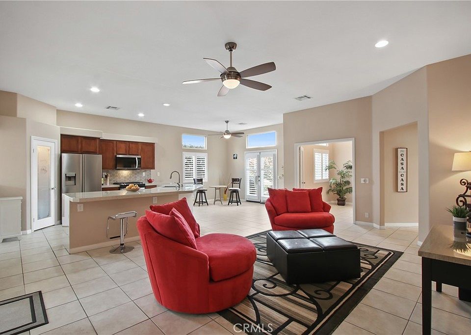 1st image of 54620 Avenida Obregon