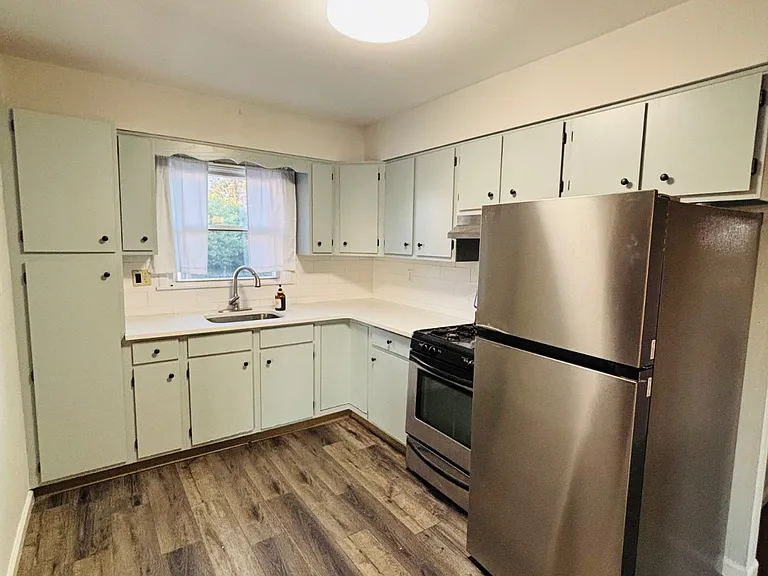 38 1st St #2 — Photo 5