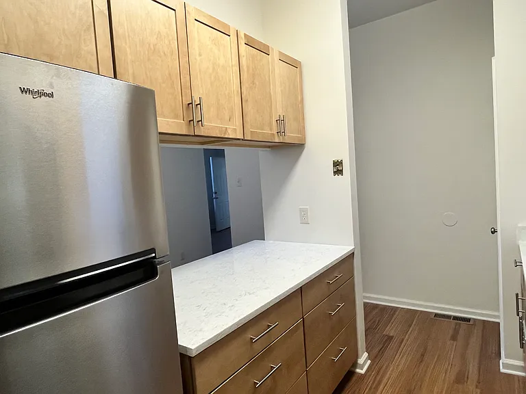 1554 S Spring Ave — Photo 8