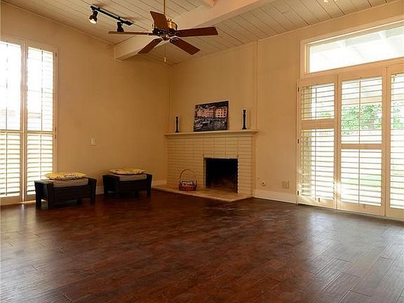 2nd image of 719 Maertin Ln