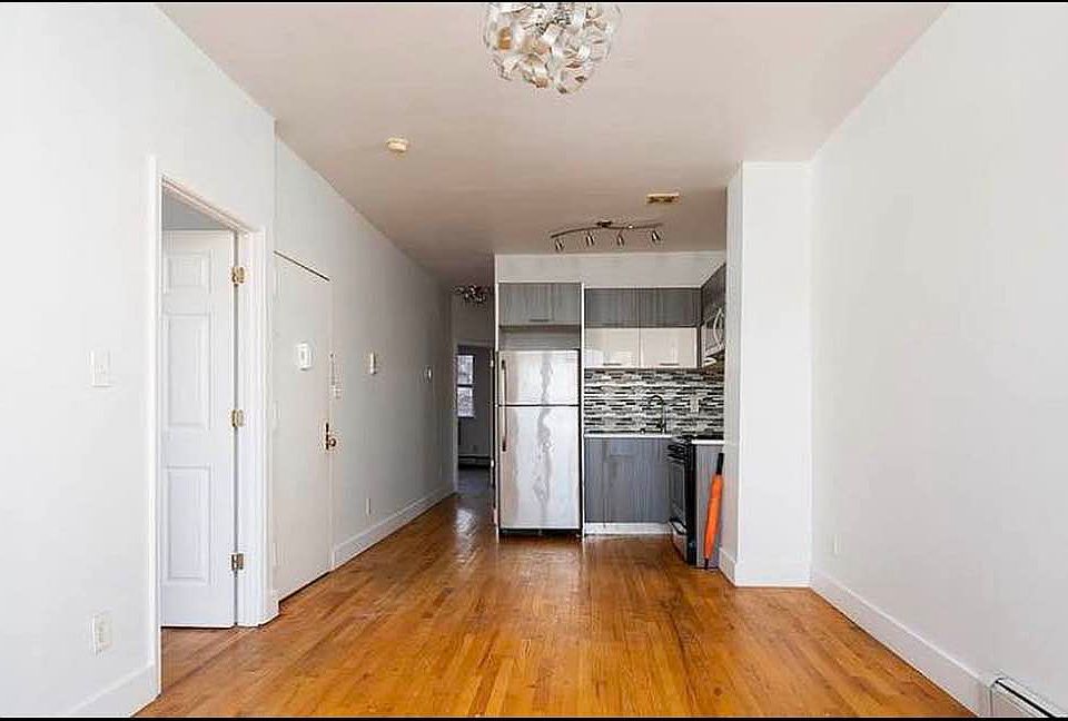 1st image of 802 Evergreen Ave #3