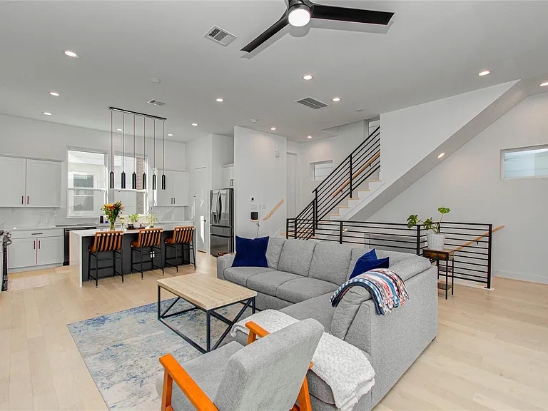 3032 Lamar St — Photo 11